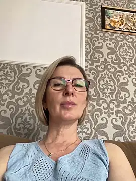 sensualEmilia online show from June 11, 9:07 am