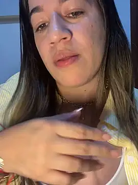 Antonellachic73 online show from October 11, 12:43 am