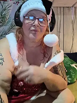 Snapshot of davisdesires@xh chatting on November 25, 3:01 pm davisdesiresxh online show from November 25, 3:01 pm