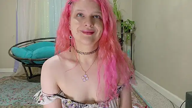 Snapshot of Emihaze chatting on July 9, 6:23 pm Emihaze online show from July 9, 6:23 pm