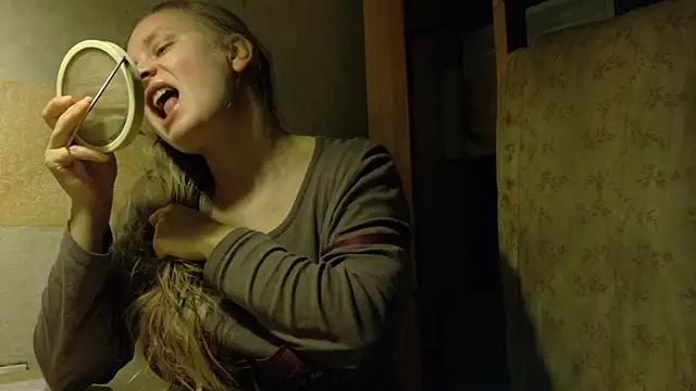 Snapshot of FrumCake chatting on November 15, 10:48 pm FrumCake online show from November 15, 10:48 pm