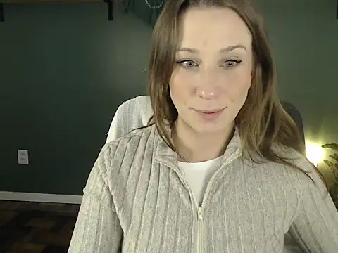 Snapshot of callmedemme chatting on May 13, 5:21 pm callmedemme online show from May 13, 5:21 pm