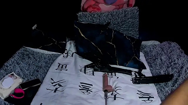 Snapshot of Katiehill_1 chatting on October 12, 7:02 pm Katiehill 1 online show from October 12, 7:02 pm