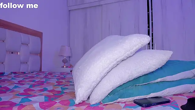 mia hank online show from February 25, 2:44 pm