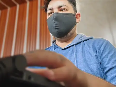 Snapshot of A4h_odin1 chatting on October 2, 8:10 am A4h odin1 online show from October 2, 8:10 am