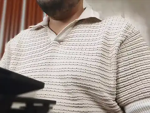 Snapshot of A4h_odin1 chatting on October 11, 8:13 am A4h odin1 online show from October 11, 8:13 am