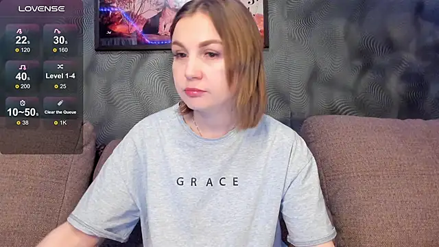 CassieMils online show from April 16, 7:42 am