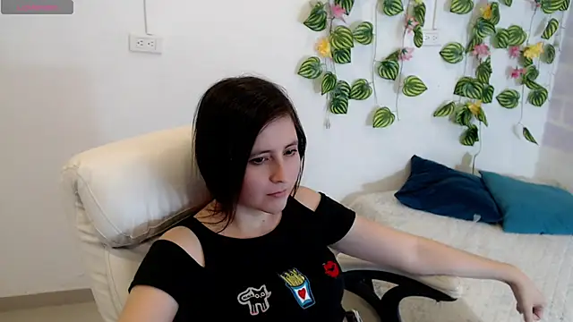 tania sweet   online show from October 2, 6:15 pm