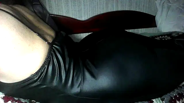 Alma Evelynne online show from December 15, 8:24 pm