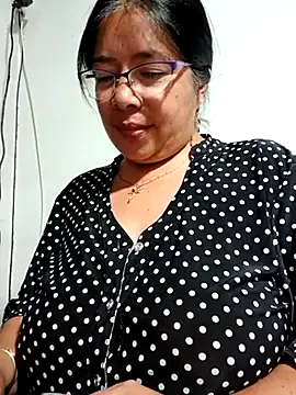   valentina18 online show from March 4, 11:43 pm