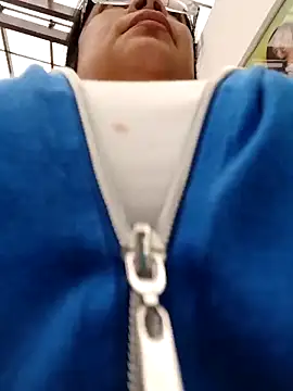   valentina18 online show from March 8, 4:17 pm