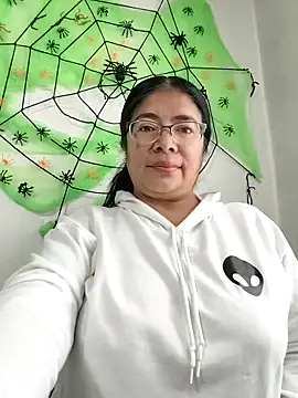   valentina18 online show from October 6, 1:08 pm