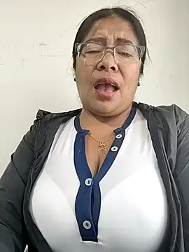   valentina18 online show from November 7, 1:00 pm