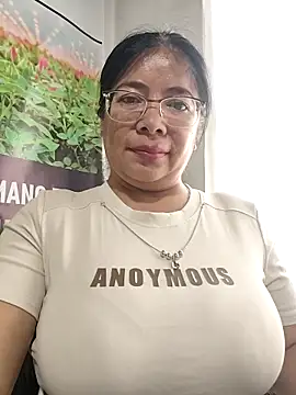   valentina18 online show from April 26, 1:09 pm