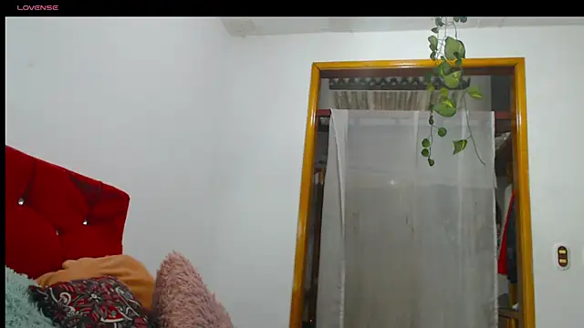 LAICK 01 online show from April 29, 5:11 am