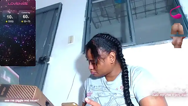 Snapshot of kyara_pride chatting on November 11, 4:01 am kyara pride online show from November 11, 4:01 am