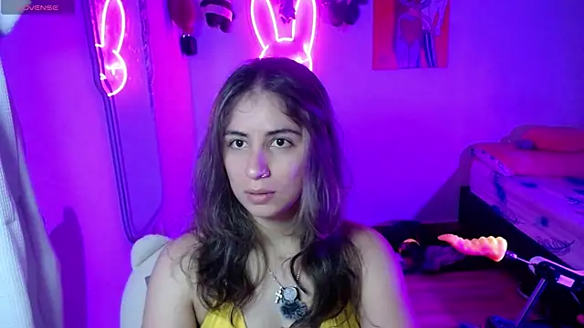 Snapshot of valentina_angel chatting on June 12, 4:00 am valentina angel online show from June 12, 4:00 am