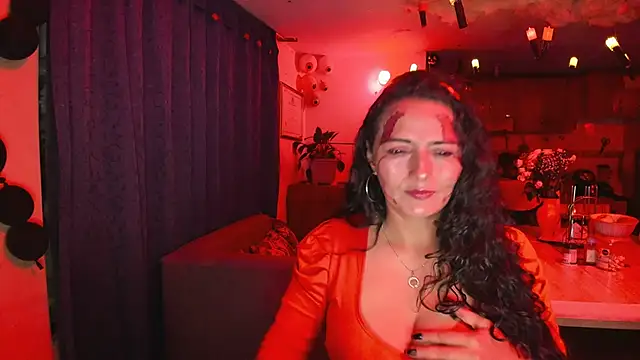 Snapshot of emma_luxy chatting on November 2, 11:40 pm emma luxy online show from November 2, 11:40 pm