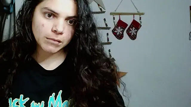 Snapshot of Nikkykora15 chatting on November 23, 1:16 am Nikkykora15 online show from November 23, 1:16 am