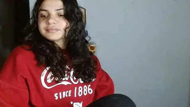 Snapshot of Nikkykora15 chatting on May 14, 1:34 am Nikkykora15 online show from May 14, 1:34 am