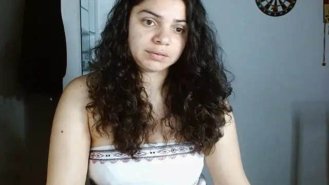 Snapshot of Nikkykora15 chatting on May 27, 1:57 am Nikkykora15 online show from May 27, 1:57 am