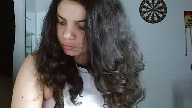 Snapshot of Nikkykora15 chatting on May 29, 2:53 am Nikkykora15 online show from May 29, 2:53 am