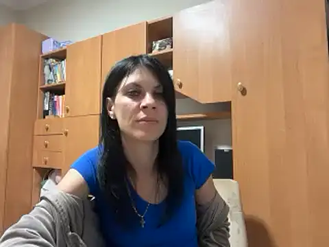 Snapshot of InjaAtHome chatting on June 19, 9:40 pm InjaAtHome online show from June 19, 9:40 pm