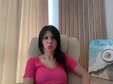 Snapshot of InjaAtHome chatting on July 3, 9:27 am InjaAtHome online show from July 3, 9:27 am