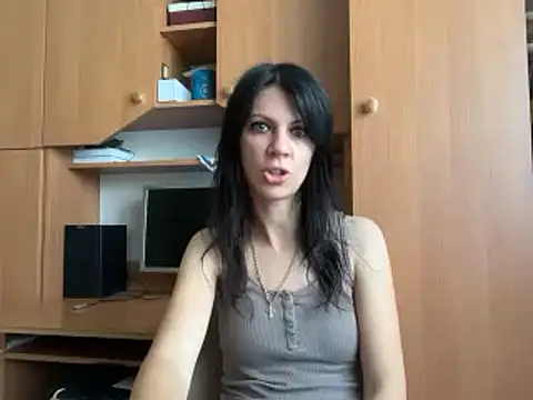 Snapshot of InjaAtHome chatting on July 17, 6:53 am InjaAtHome online show from July 17, 6:53 am