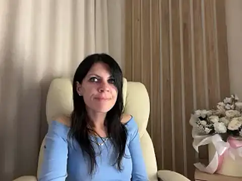 Snapshot of InjaAtHome chatting on July 22, 9:50 pm InjaAtHome online show from July 22, 9:50 pm