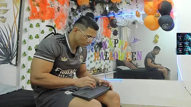 ChoreyTaiylor online show from November 2, 2:30 pm