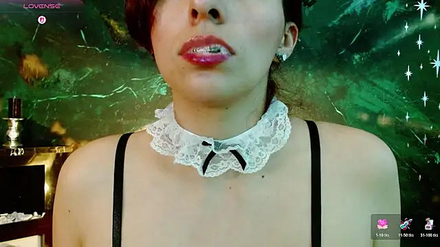 Snapshot of julieth_sex1 chatting on May 6, 9:25 am julieth sex1 online show from May 6, 9:25 am