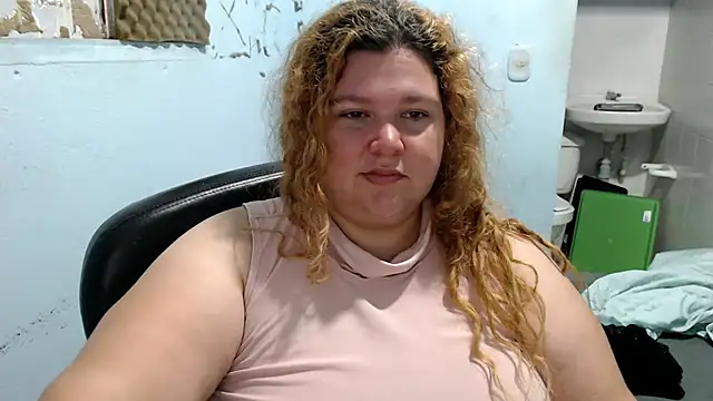 Snapshot of squirt322bbw chatting on May 9, 3:39 pm squirt322bbw online show from May 9, 3:39 pm