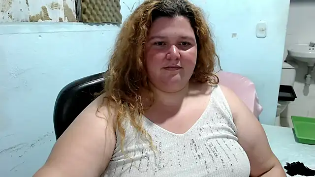 Snapshot of squirt322bbw chatting on May 25, 3:23 am squirt322bbw online show from May 25, 3:23 am