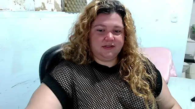 Snapshot of squirt322bbw chatting on June 19, 4:00 pm squirt322bbw online show from June 19, 4:00 pm