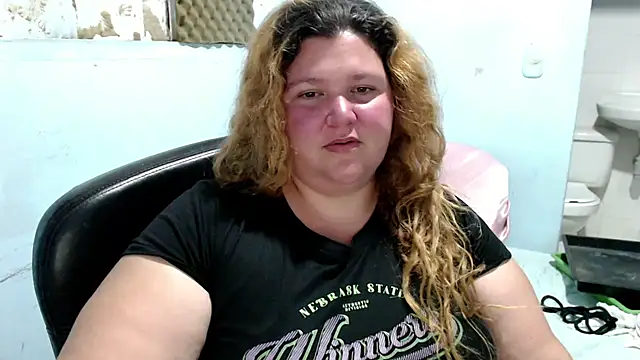 squirt322bbw online show from August 4, 7:49 pm