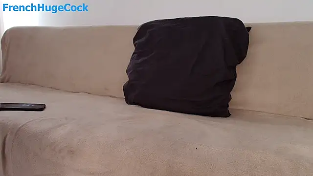 Snapshot of French-Huge-Cock chatting on June 15, 11:34 am French-Huge-Cock online show from June 15, 11:34 am