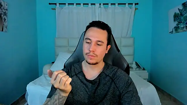 Snapshot of juan__jimenez chatting on March 23, 10:03 pm juan jimenez online show from March 23, 10:03 pm