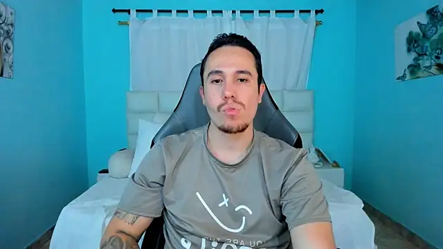 Snapshot of juan__jimenez chatting on March 27, 9:47 pm juan jimenez online show from March 27, 9:47 pm