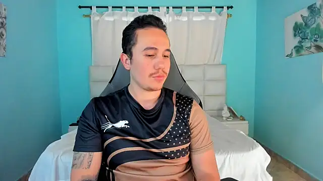 Snapshot of juan__jimenez chatting on April 1, 7:33 pm juan jimenez online show from April 1, 7:33 pm