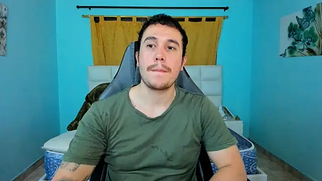 Snapshot of juan__jimenez chatting on May 1, 12:15 am juan jimenez online show from May 1, 12:15 am