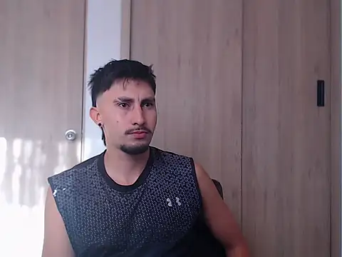 Snapshot of ChrisDamon chatting on September 9, 12:37 pm ChrisDamon online show from September 9, 12:37 pm