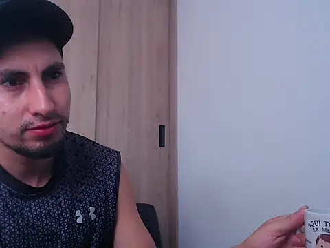 Snapshot of ChrisDamon chatting on October 5, 1:53 pm ChrisDamon online show from October 5, 1:53 pm