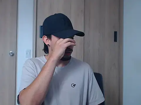 Snapshot of ChrisDamon chatting on November 5, 12:49 pm ChrisDamon online show from November 5, 12:49 pm