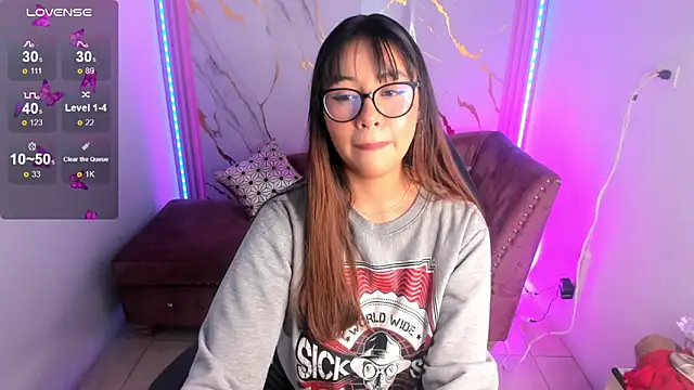 Snapshot of Nasha_abby chatting on June 6, 8:35 pm Nasha abby online show from June 6, 8:35 pm
