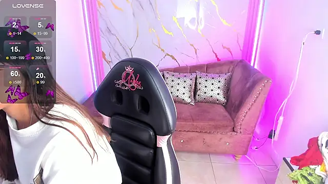 Snapshot of Nasha_abby chatting on June 19, 8:34 pm Nasha abby online show from June 19, 8:34 pm