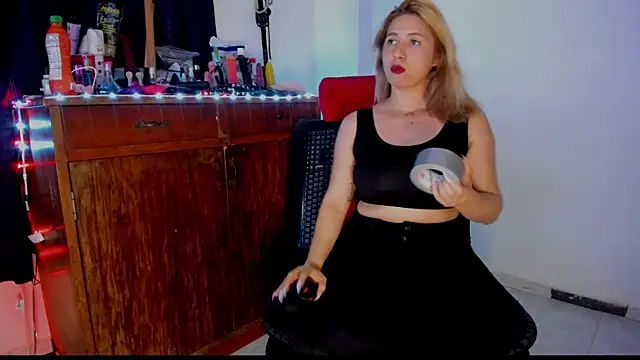 Snapshot of Liltildeman_moon chatting on July 23, 1:30 am Liltildeman moon online show from July 23, 1:30 am