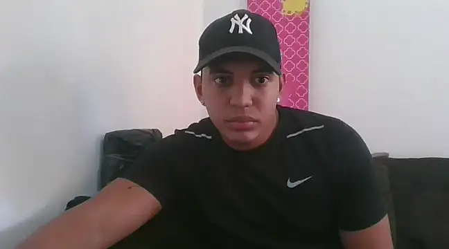 Snapshot of elperrys chatting on March 9, 7:59 pm elperrys online show from March 9, 7:59 pm