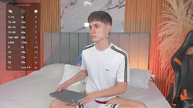 DustinLevine online show from February 20, 12:27 pm