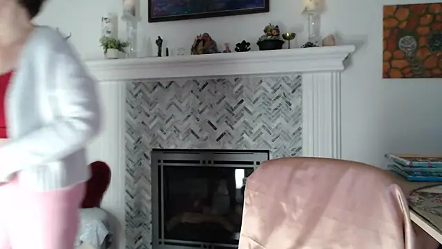 AuroraWillows online show from March 13, 3:46 am